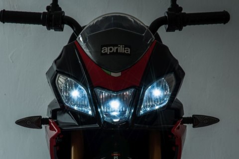 Pojazd Na Akumulator Aprilia A010 Czarny
