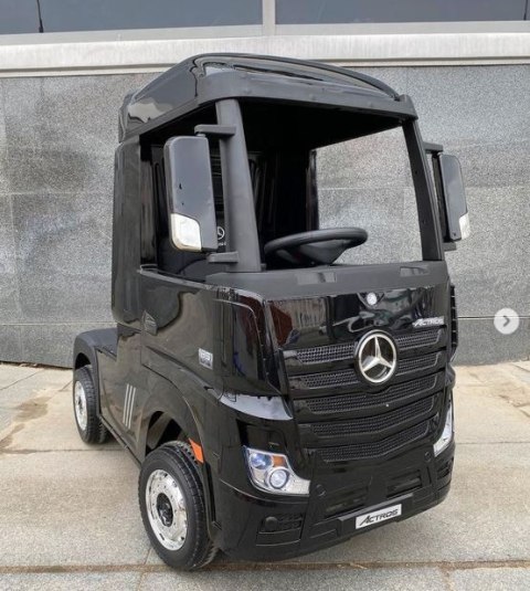Mercedes Actros + naczepa Czarny