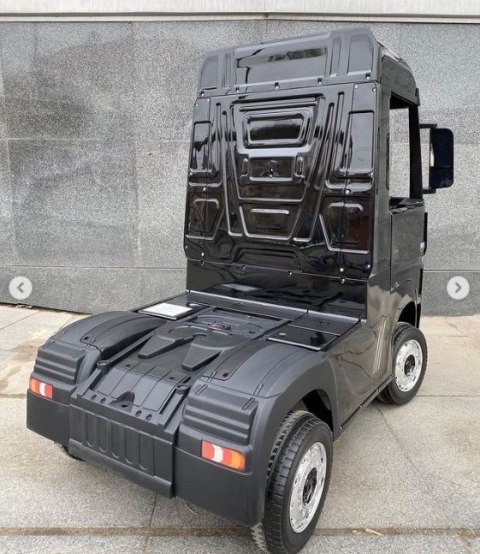 Mercedes Actros + naczepa Czarny