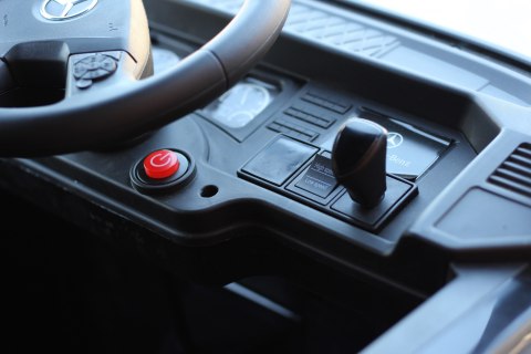 Mercedes Actros + naczepa Czarny