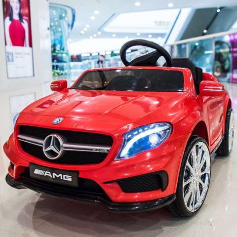 Pojazd Mercedes AMG GLA-45 Czerwony