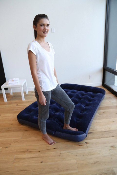 Materac Welurowy z Pompką 191 137 28cm BESTWAY