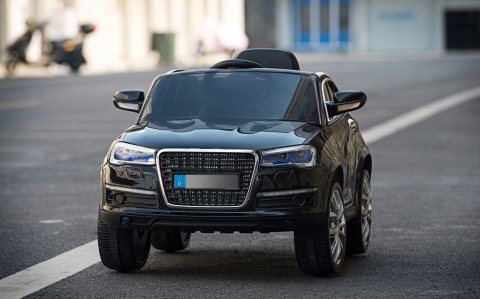 Autko AUDI CROSSOVER AKU MP3 RADIO USB GUMOWE KOŁA