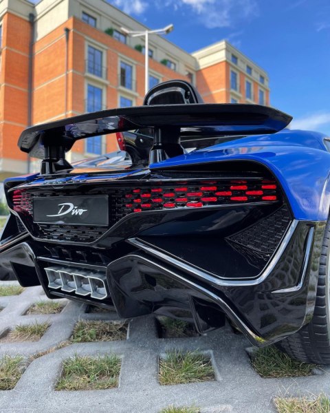 Auto na Akumulator Bugatti Divo Niebieski Lakier