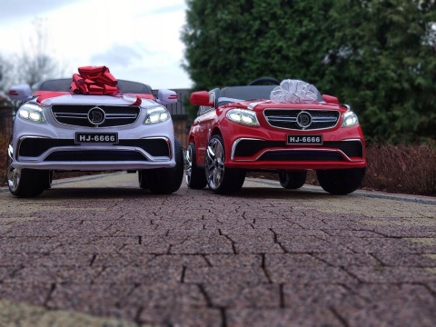AUTKO MERCEDES NA AKUMULUATOR USB LCD SKÓRA MP4