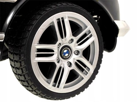 Samochód akumulatorowy RETRO gumowe koła MP3 PILOT