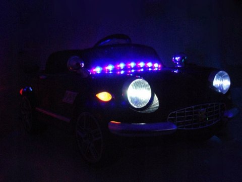 Samochód akumulatorowy RETRO gumowe koła MP3 PILOT