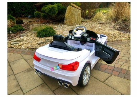 Samochód na akumulator BMW na PILOT EVA SKÓRA MP3