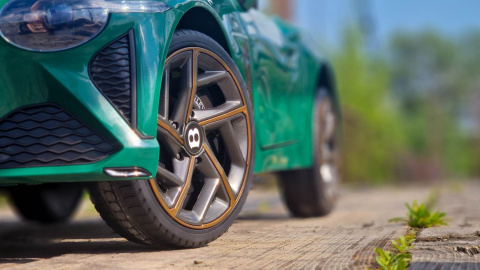 BENTLEY BACALAR ZIELONY Auto na akumulator EVA SKÓRA Pilot