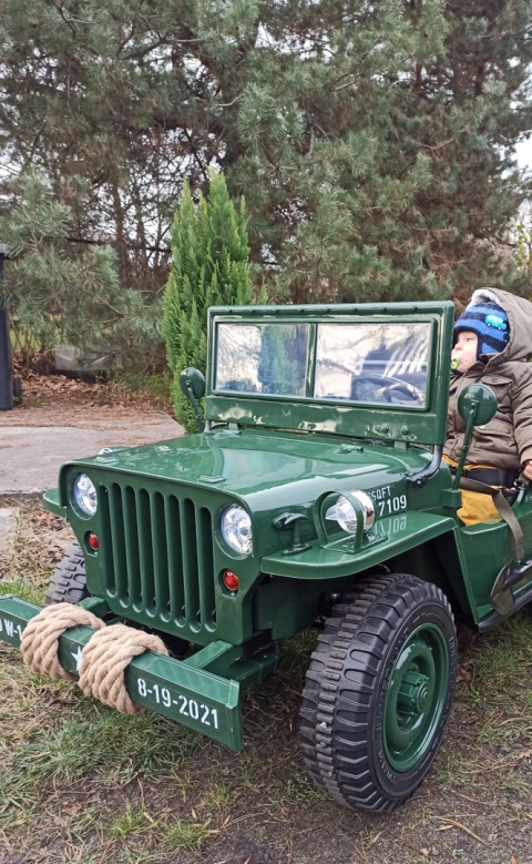 Pojazd Retro Wojskowy 24V 4x4 Zielony