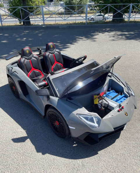 Auto na akumulator XXL Lamborghini Aventador SV STRONG 200W bezszczotkowy silnik 24V Szary / Srebrny