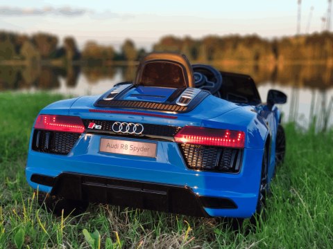 Pojazd AUDI R8 Spyder RS EVA 2.4G Lakier Niebieski