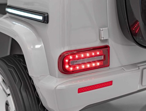 Autko na akumulator Mercedes Benz EQG Srebrny 4x4 12V9Ah