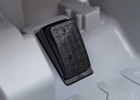 Autko na akumulator Mercedes Benz EQG Srebrny 4x4 12V9Ah