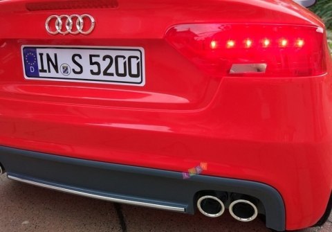 Auto na akumulator Audi S5 czerwone