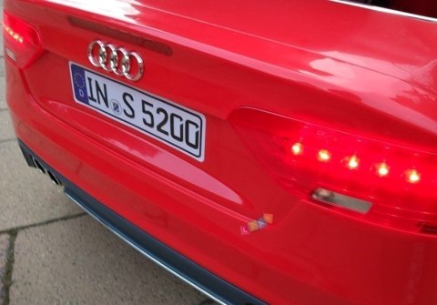 Auto na akumulator Audi S5 czerwone