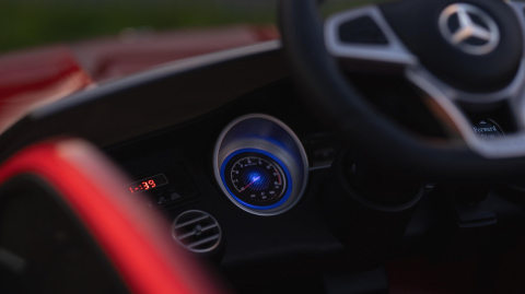 POZWROTOWY MERCEDES GLC 63S MIĘKKIE SIEDZENIE, MIEKKIE KOŁA, SYSTEM ESW, QLS5688