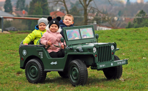 POZWROTOWY Pojazd Retro Wojskowy JEEP WILLYS 4x4 Zielony 24V SUPER POWER + POWIĘKSZONY AKUMULATOR