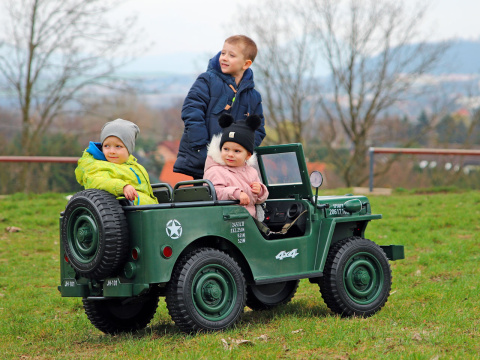 POZWROTOWY Pojazd Retro Wojskowy JEEP WILLYS 4x4 Zielony 24V SUPER POWER + POWIĘKSZONY AKUMULATOR
