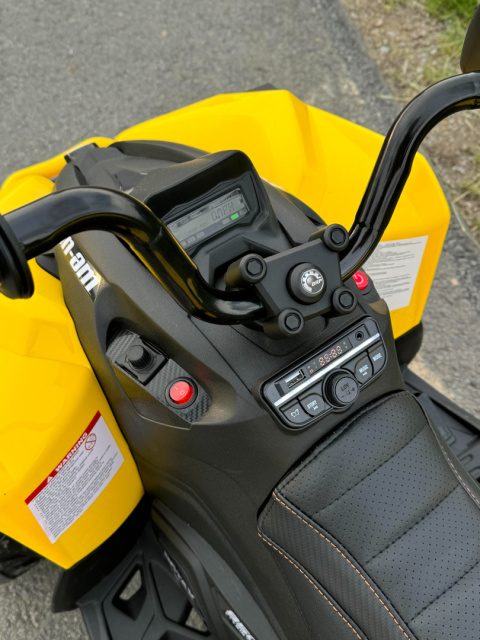 Quad CAN-AM 4x45W 12V Na Akumulator DK-CA002 żółty