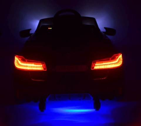 POWYSTAWOWY - ORYGINALNE BMW M5 24V Z FUNKCJĄ DRIFTU - MIĘKKIE KOŁA, DUŻE SIEDZENIE /SX2118