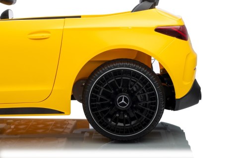 Pojazd Mercedes Benz AMG CLE 53 Żółty