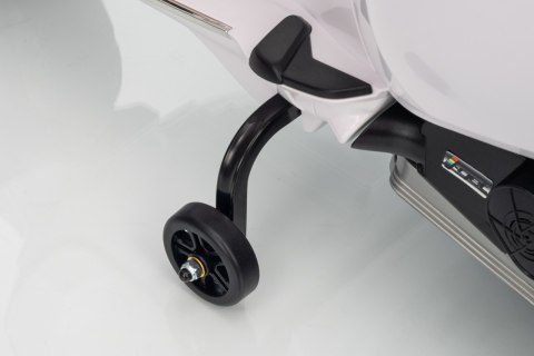 Pojazd Skuter Vespa ROMA Biały