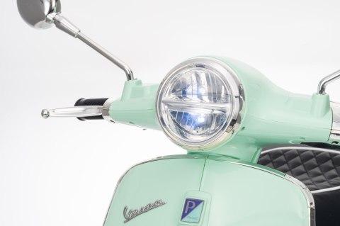 Pojazd Skuter Vespa ROMA Niebieski