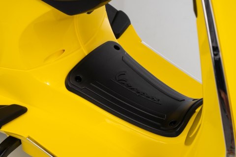 Pojazd Skuter Vespa ROMA Żółty