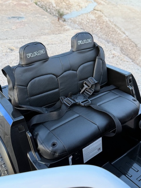 Pojazd RAM 3500 Policja Czarny