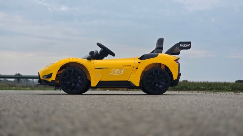 Pojazd Maserati MC20 GT2 Żółty