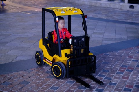 OUTLET WÓZEK WIDŁOWY NA AKUMULATOR, PILOT, MIĘKKIE KOŁA, SKÓRA/DLS-08