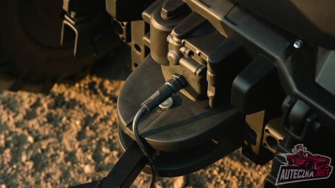 OLBRZYMI TRAKTOR 24 V Z PRZYCZEPĄ I ELEKTRYCZNIE PODNOSZONYM KIPREM SUPER JAKOŚĆ/HC306