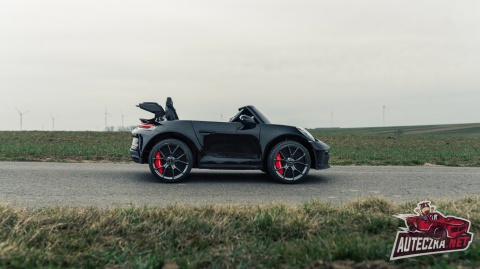 OUTLET Auto na akumulator Porsche 911 GT3 24V 14Ah Czarny Lakierowany+ 4x200W MOCY + PILOT