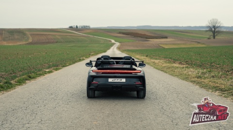 OUTLET Auto na akumulator Porsche 911 GT3 24V 14Ah Czarny Lakierowany+ 4x200W MOCY + PILOT