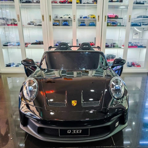 OUTLET Auto na akumulator Porsche 911 GT3 24V 14Ah Czarny Lakierowany+ 4x200W MOCY + PILOT