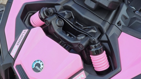 Auto Na Akumulator Buggy Can-am MAVERICK 4x200W 24V DK-CA003 Różowy