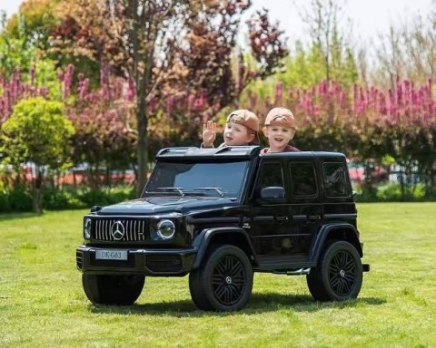 Auto na akumulator Mercedes Benz G63 AMG GIGANT XXL 4x200W 24V Czarny + POWIĘKSZONY AKUMULATOR 24V 20AH