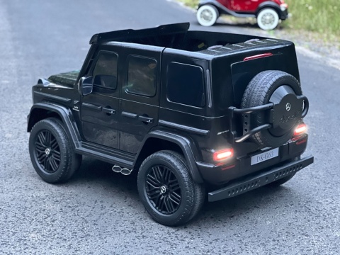 Auto na akumulator Mercedes Benz G63 AMG GIGANT XXL 4x200W 24V Czarny + POWIĘKSZONY AKUMULATOR 24V 20AH