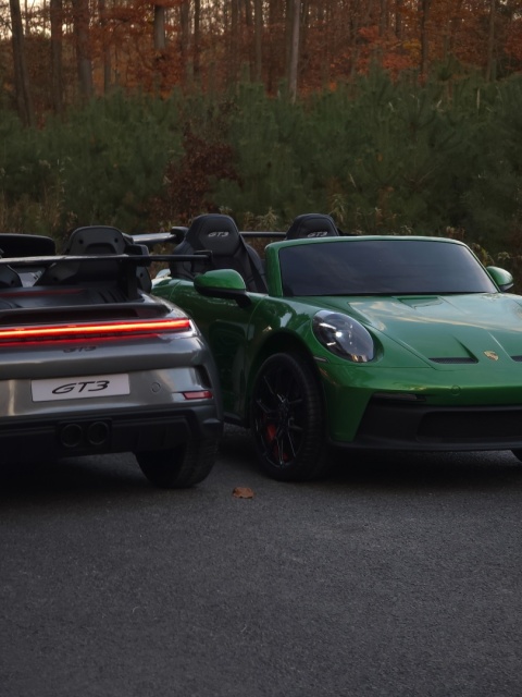 Auto na akumulator Porsche 911 GT3 560W 24V14AH STRONG + PANEL MP4 SREBRNY LAKIER