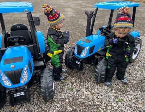 Traktor na akumulator NEW H T7 A011 24V 2x200W + KABINA + PILOT