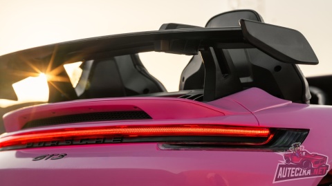 Auto na akumulator Porsche 911 GT3 24V 10Ah Różowe + 4x200W MOCY + PILOT