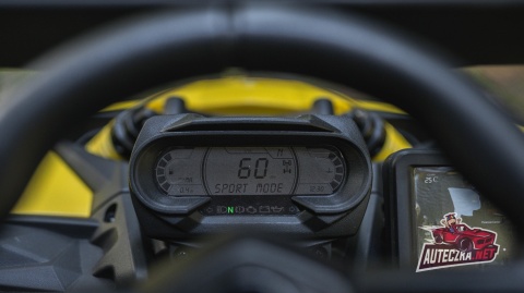 OUTLET Auto Na Akumulator Buggy Can-am MAVERICK 4x200W 24V DK-CA003 Żółty + POWIĘKSZONY AKUMULATOR 24V10Ah