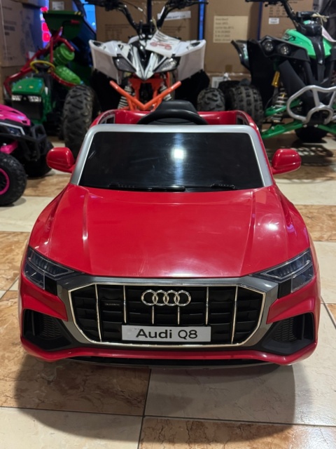 OUTLET Pojazd Audi Q8 LIFT Czerwony