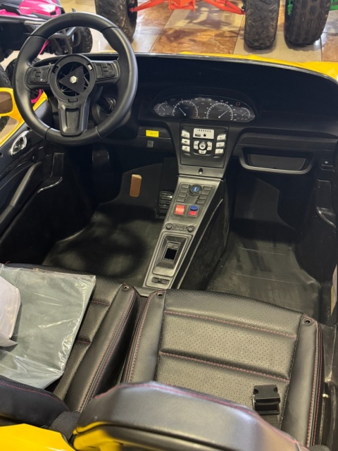 OUTLET Pojazd PERFECTA 24V LIFT żółta