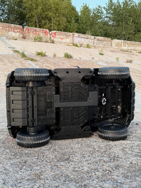 Duże dwuosobowe autko JEEP RAM ZB619-P 4x200W 24V10Ah Policyjny