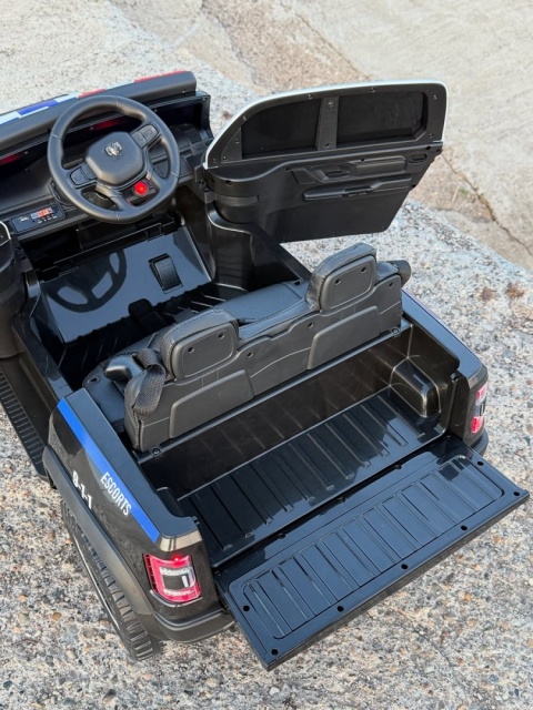 Duże dwuosobowe autko JEEP RAM ZB619-P 4x200W 24V10Ah Policyjny