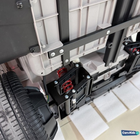 Wilkie auto na akumulator SUV BOMBARDIER 4x200W 24V do 11km/h