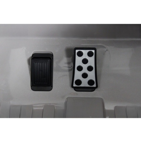 Wilkie auto na akumulator SUV BOMBARDIER 4x200W 24V do 11km/h