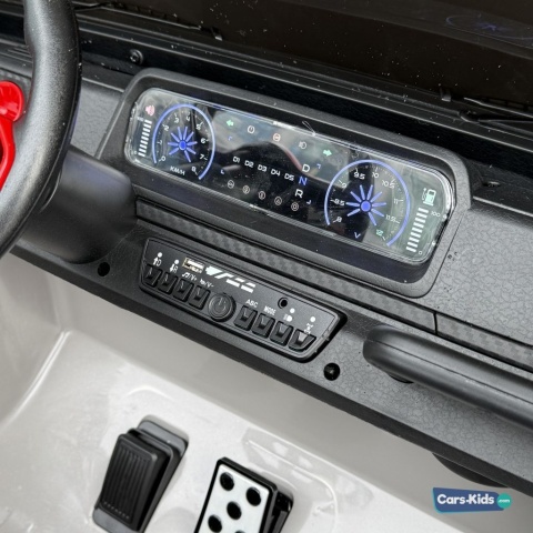 Wilkie auto na akumulator SUV BOMBARDIER 4x200W 24V do 11km/h